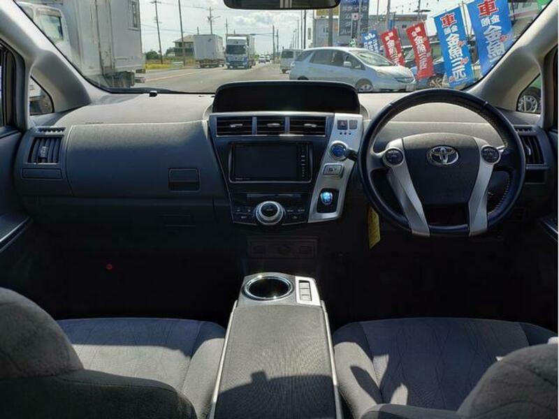 PRIUS ALPHA