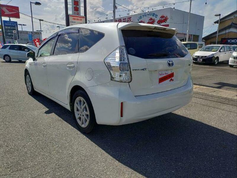PRIUS ALPHA
