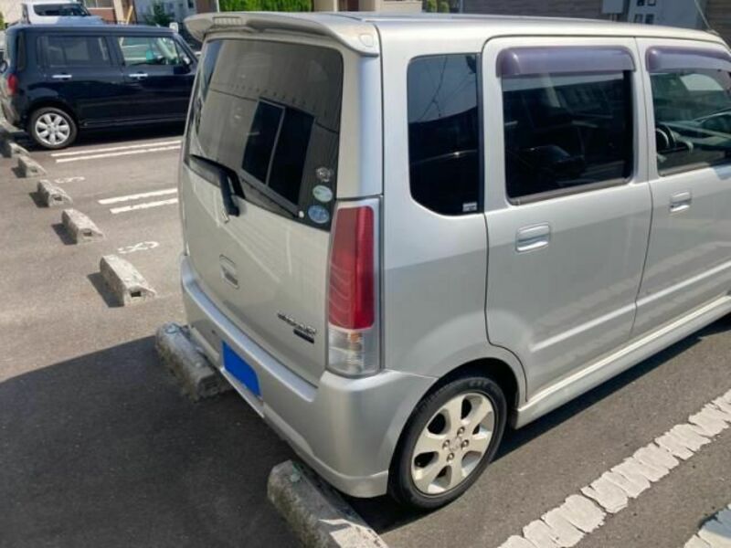 WAGON R