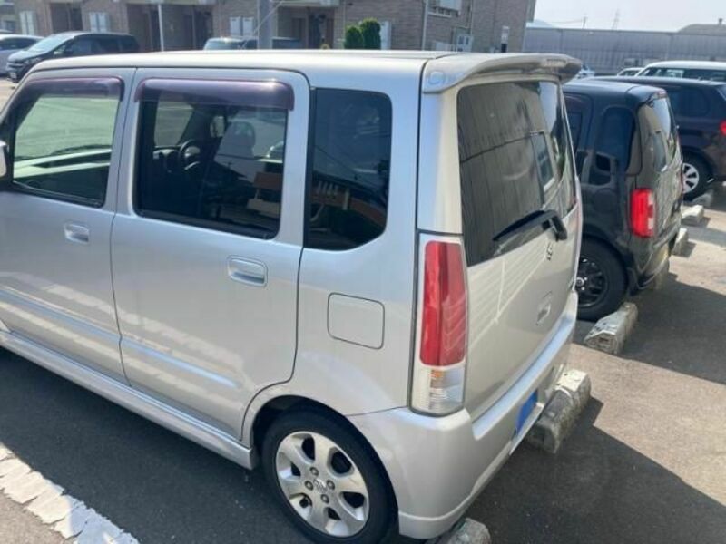 WAGON R