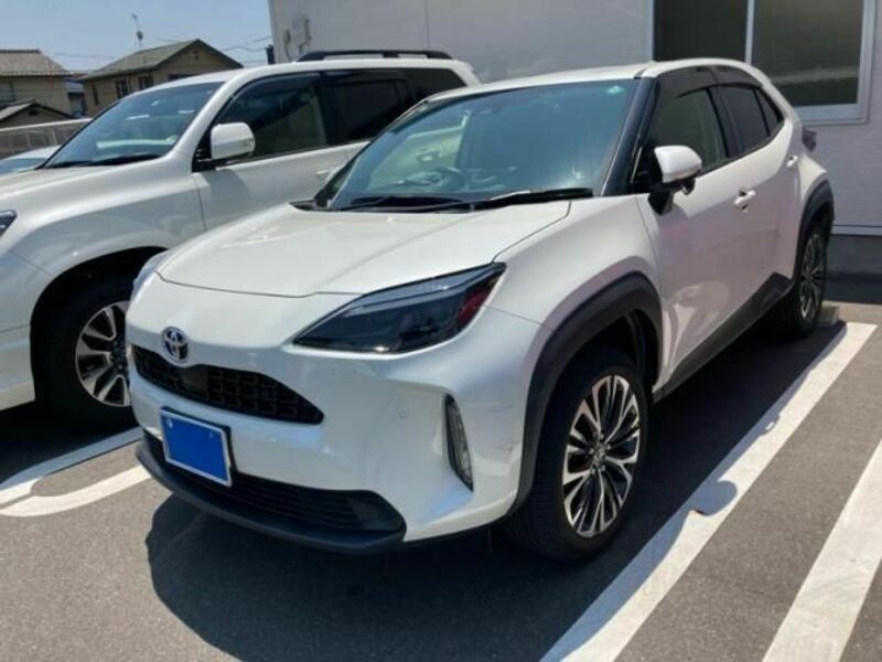 YARIS CROSS