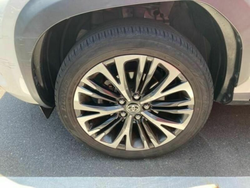 YARIS CROSS