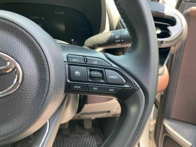YARIS CROSS