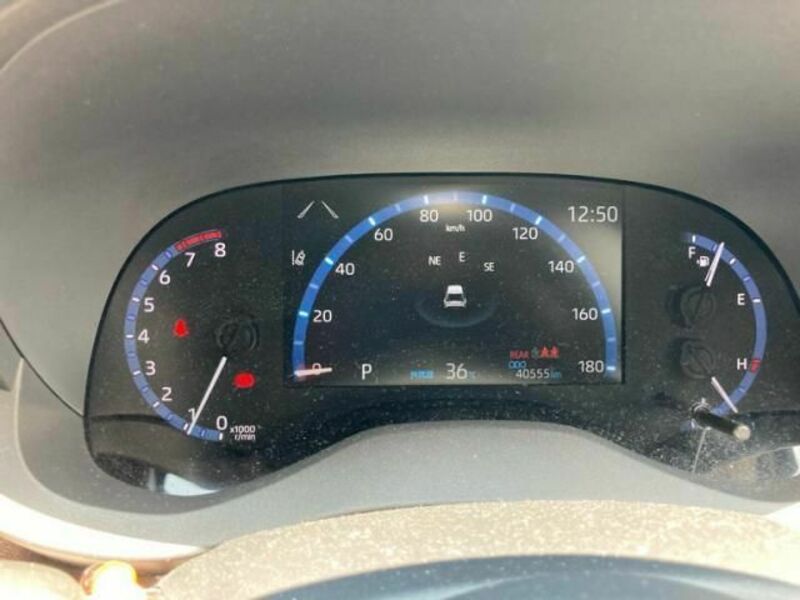 YARIS CROSS