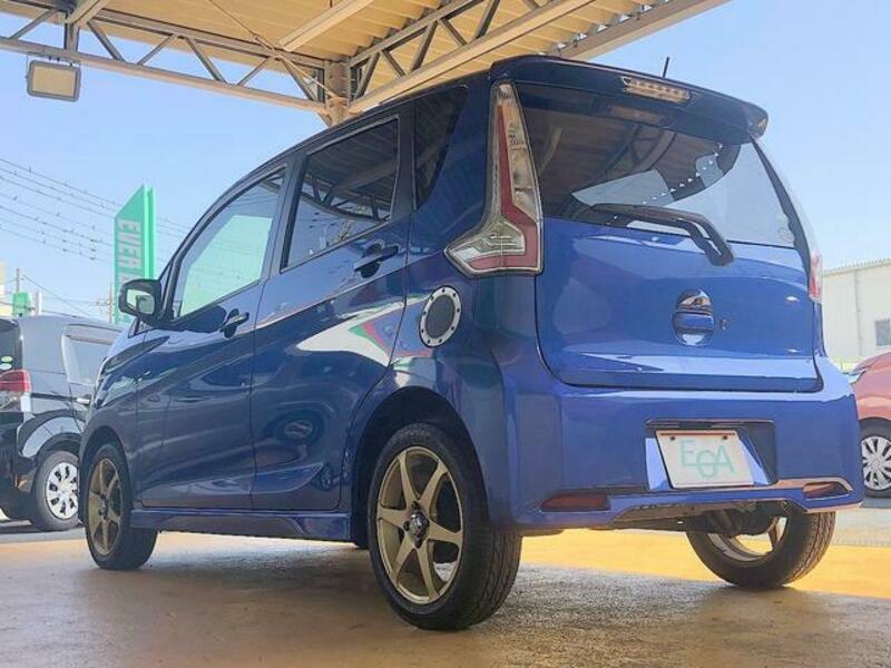 EK CUSTOM