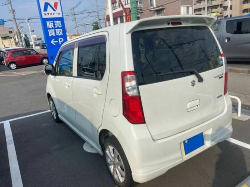 WAGON R