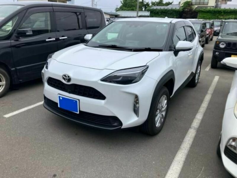 YARIS CROSS