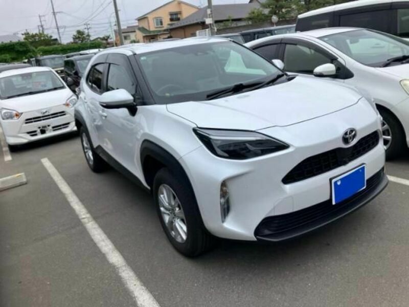 YARIS CROSS