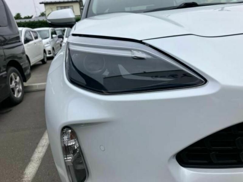 YARIS CROSS