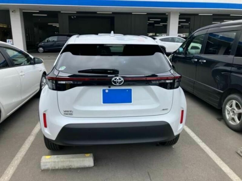 YARIS CROSS