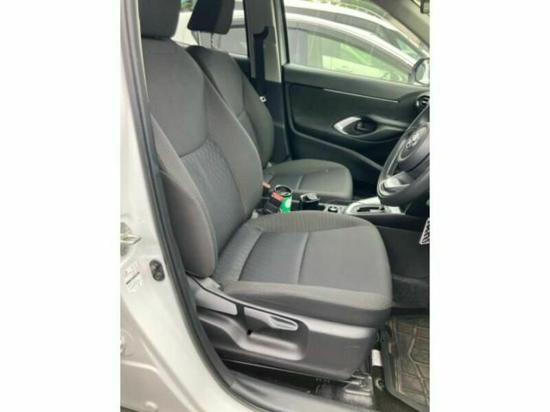 YARIS CROSS