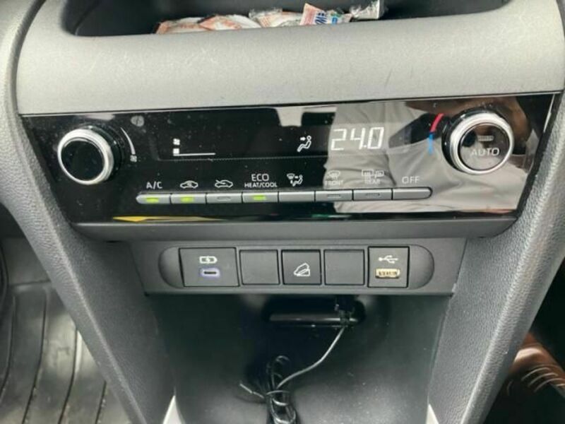 YARIS CROSS