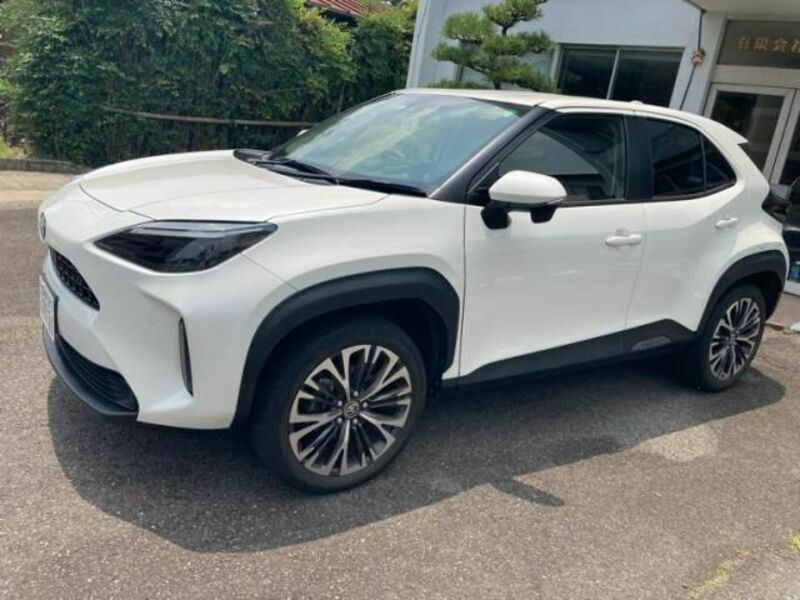 YARIS CROSS