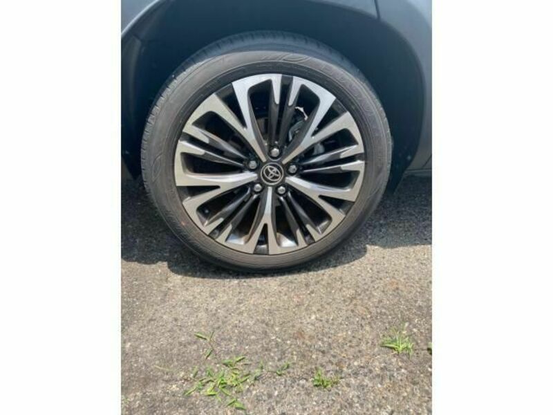 YARIS CROSS