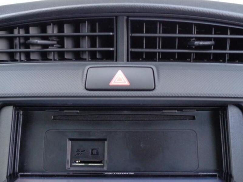 COROLLA AXIO