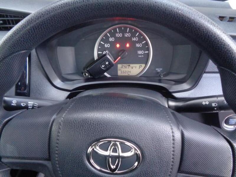 COROLLA AXIO