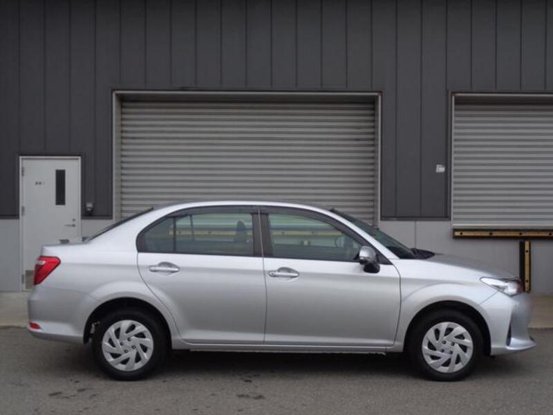 COROLLA AXIO