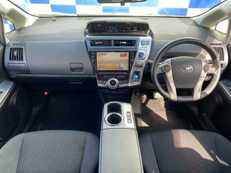 PRIUS ALPHA