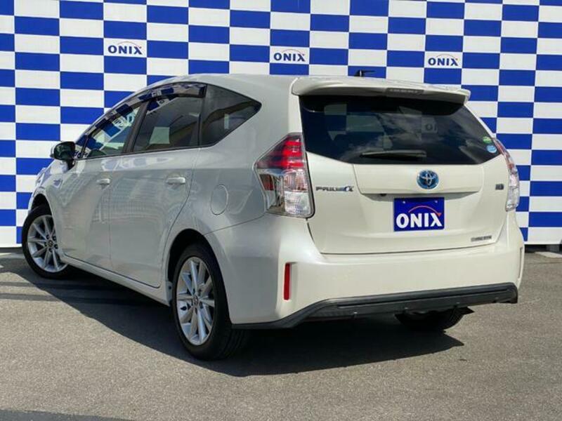 PRIUS ALPHA