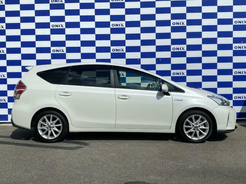 PRIUS ALPHA