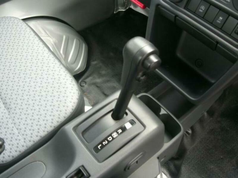 MINICAB TRUCK