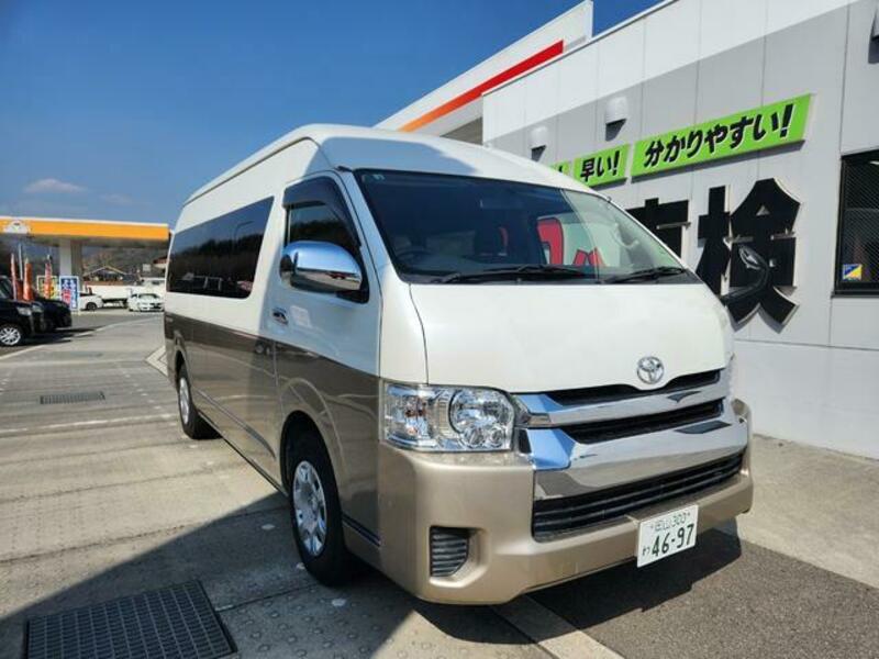 TOYOTA HIACE WAGON