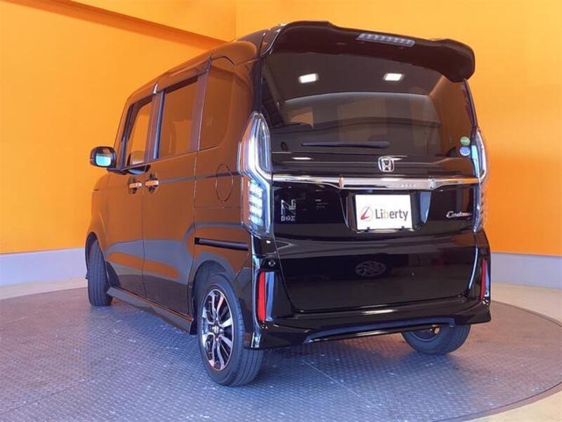 N BOX CUSTOM