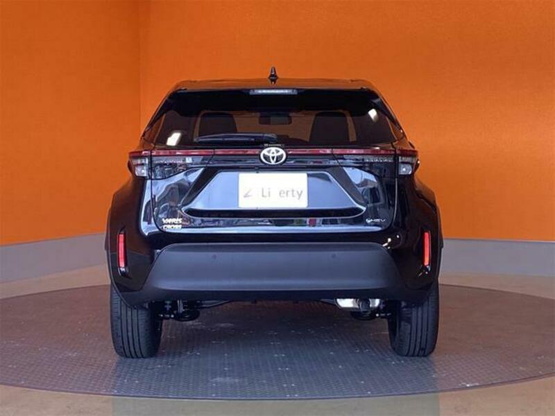 YARIS CROSS