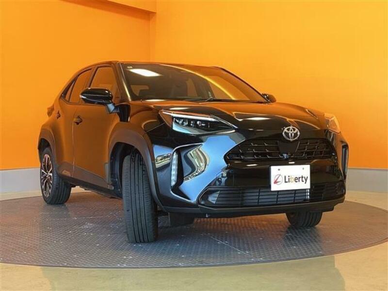 YARIS CROSS