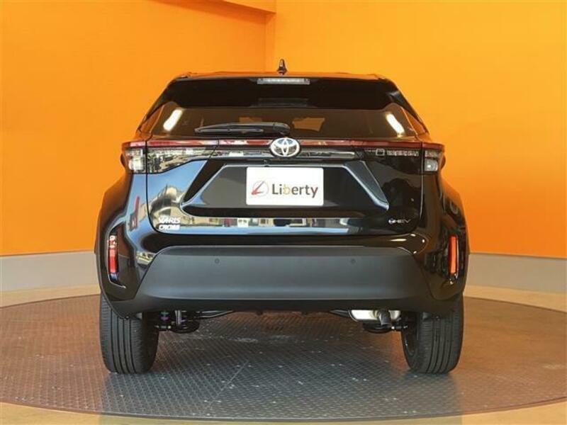YARIS CROSS