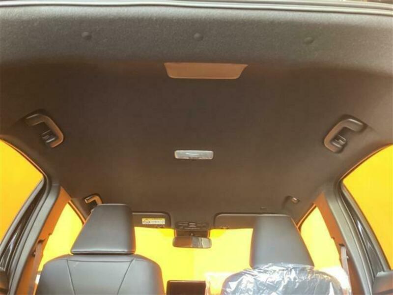 YARIS CROSS