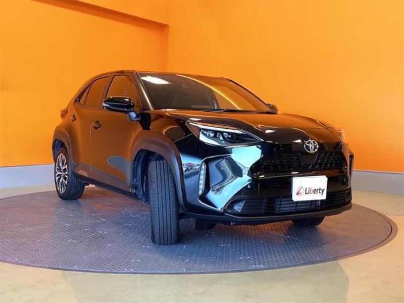 YARIS CROSS