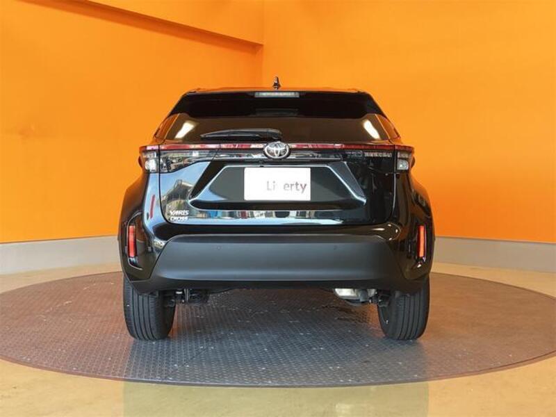 YARIS CROSS