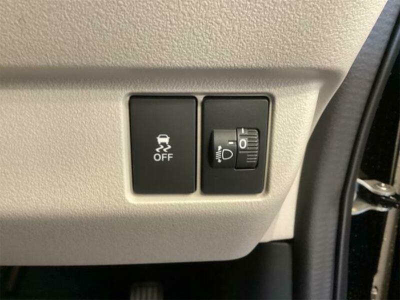 N BOX