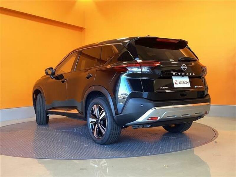 X-TRAIL