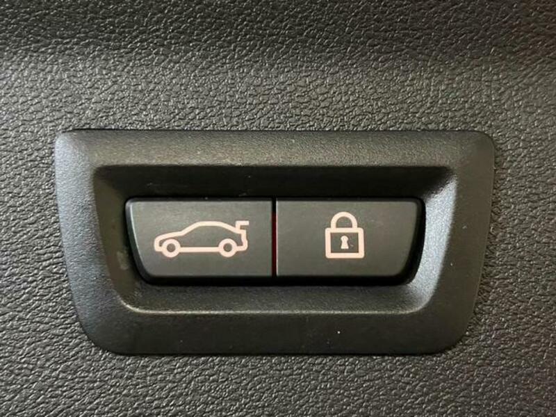 X3