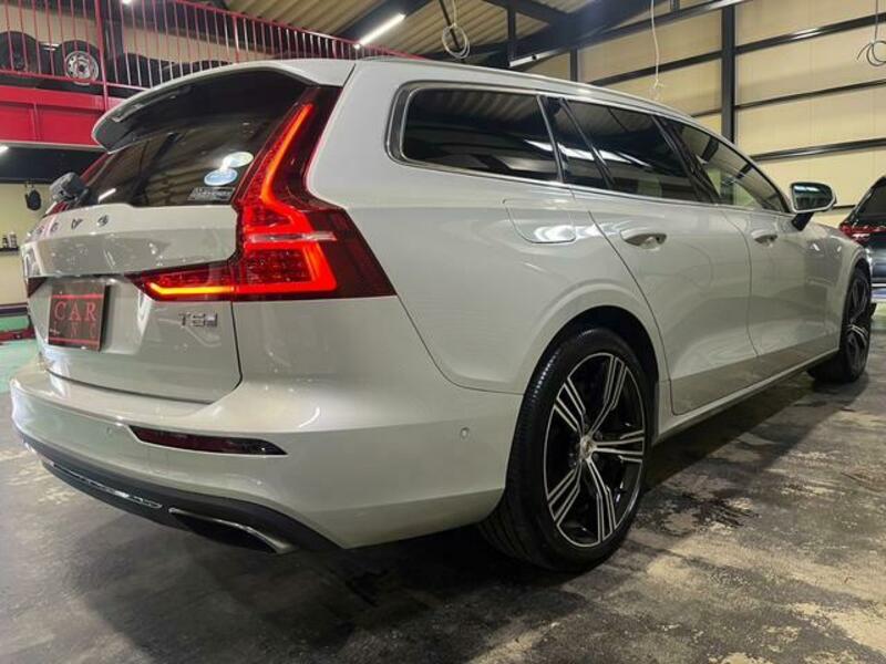 V60