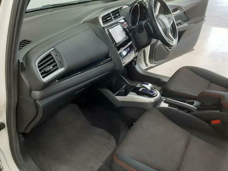 FIT HYBRID