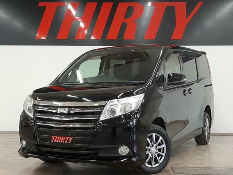 TOYOTA NOAH