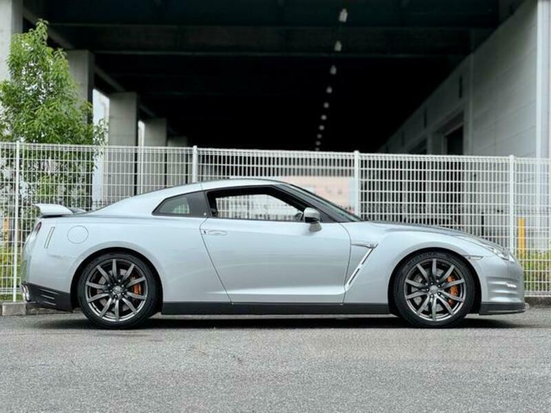 GT-R