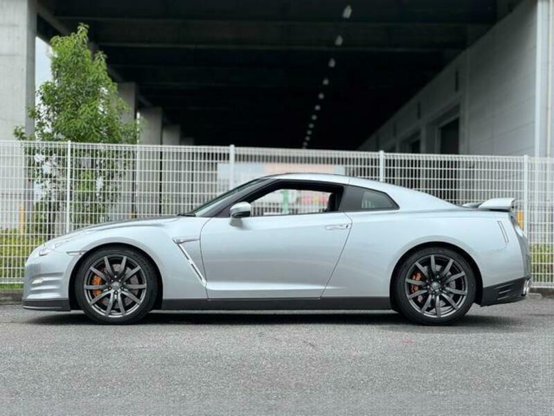 GT-R