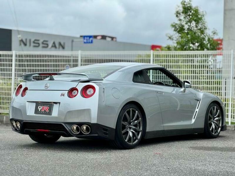 GT-R