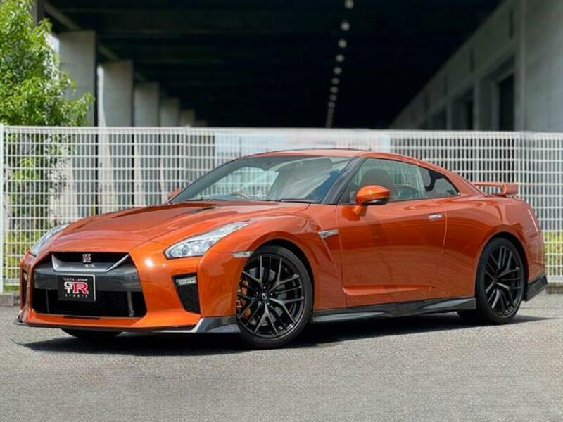 NISSAN GT-R
