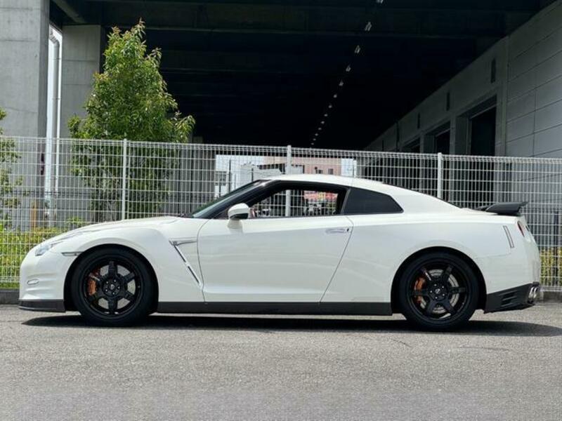 GT-R