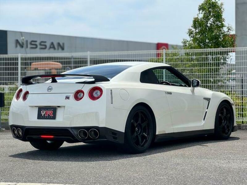 GT-R