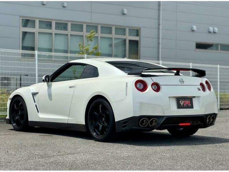 GT-R