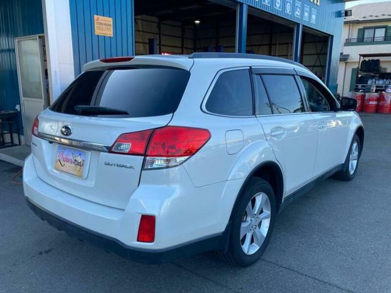 LEGACY OUTBACK