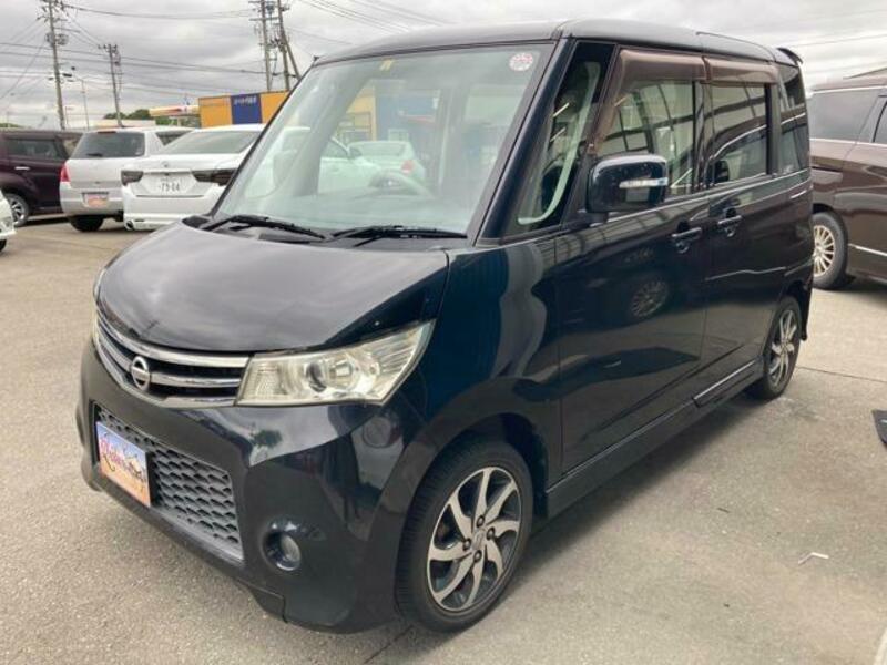 NISSAN ROOX