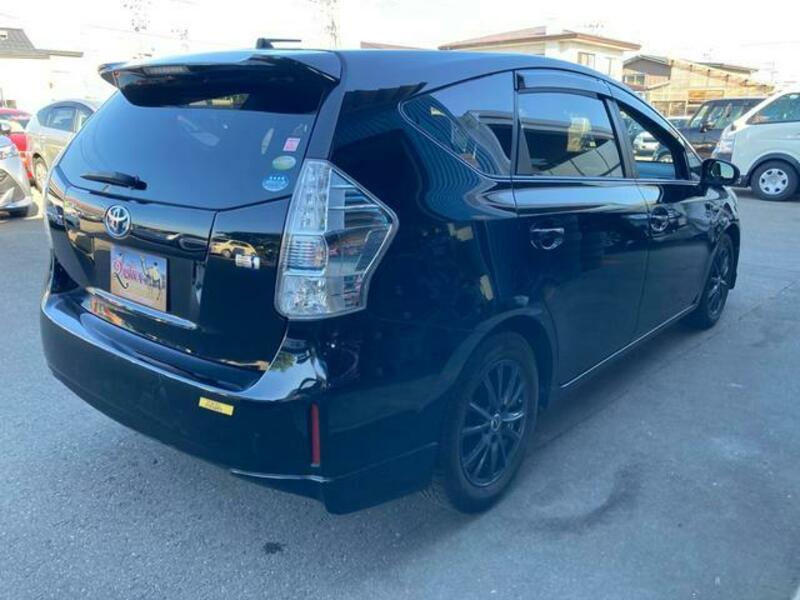 PRIUS ALPHA