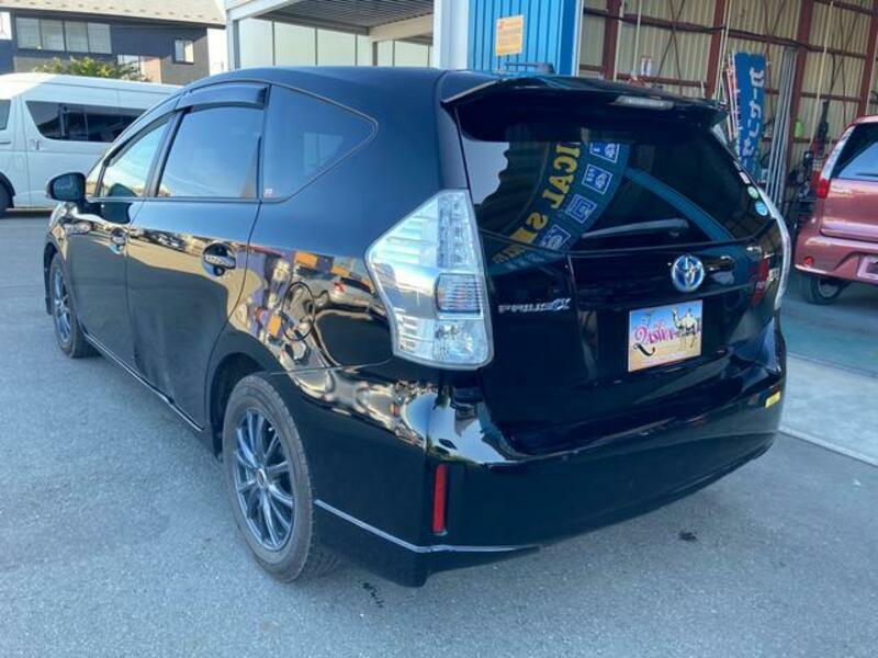 PRIUS ALPHA
